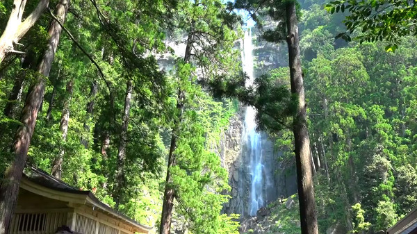 那智の滝 和歌山県東牟婁郡那智勝浦町 は 落差日本1位の滝 心残景色