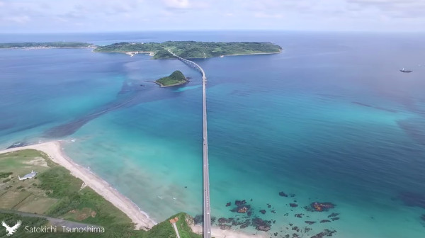 青い海に真っすぐのびる角島大橋 山口県下関市 からの眺めが絶景 心残景色