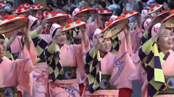 山形県の花笠踊りで一番有名なのは 山形花笠まつり 山形市 かも 心残景色