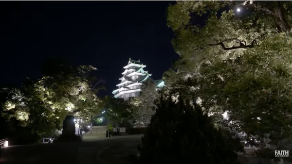 岡山城 岡山県岡山市 の夏の風物詩 烏城桃源郷が幻想的すぎる 心残景色